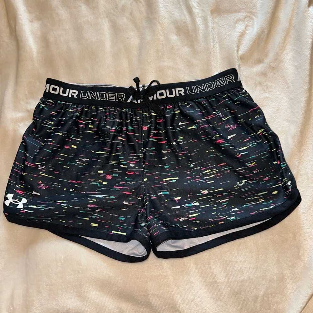 Girls YXL UA shorts